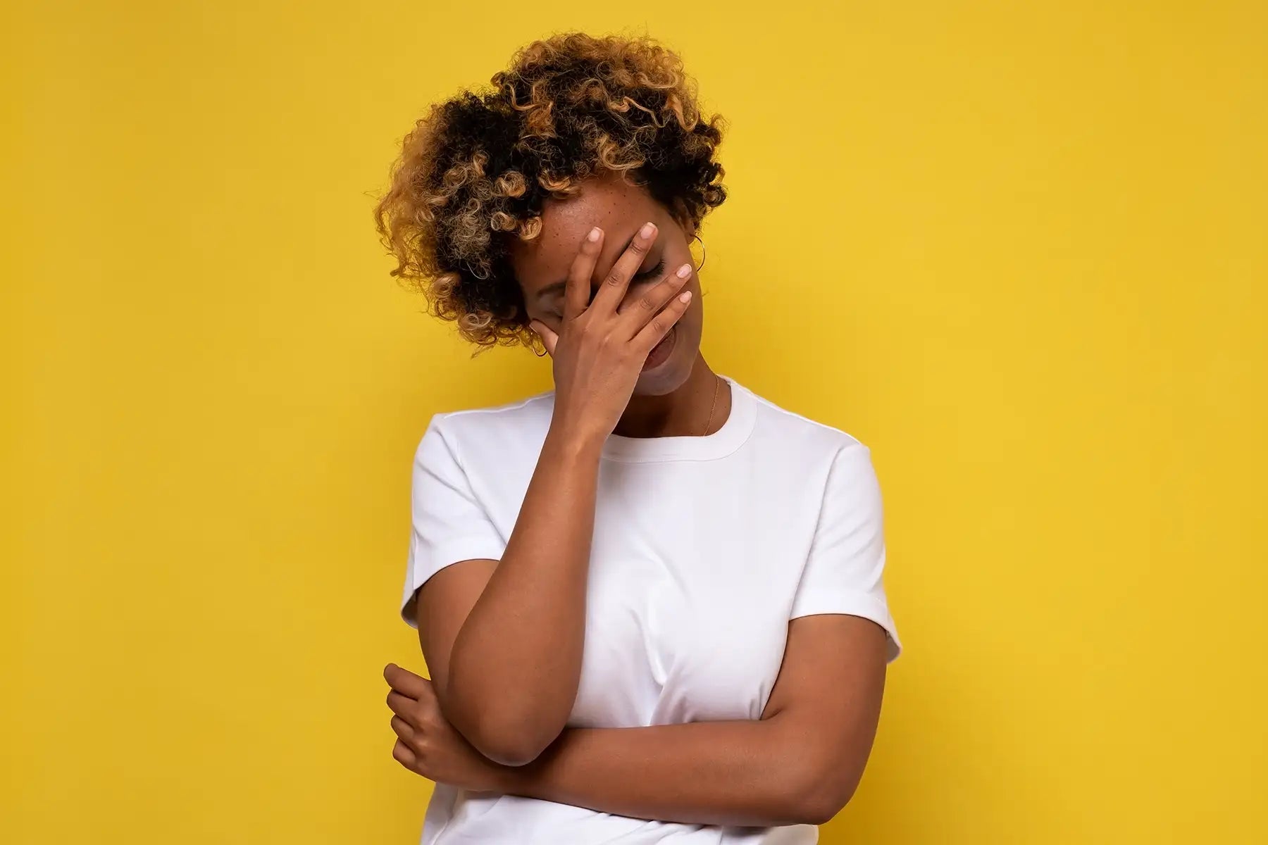 Come ti prendi cura della pelle del viso nei periodi di stress?